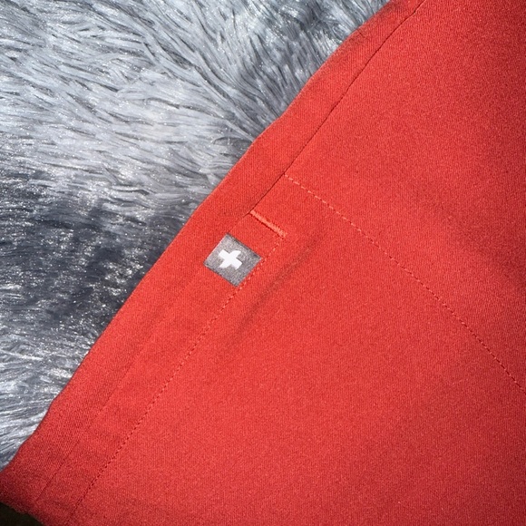 FIGS Rafaela Scrub Top - Picture 6 of 11